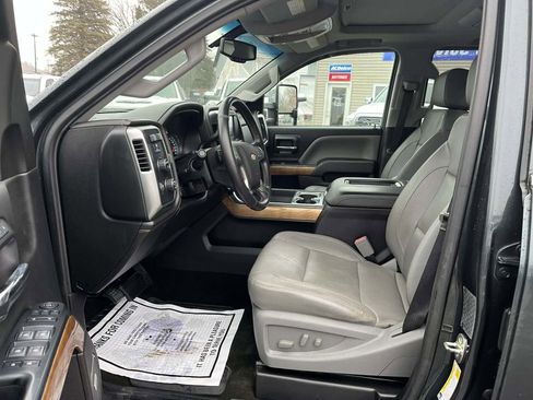 Used 2017 Chevrolet Silverado 3500 LTZ w/ Duramax Plus Package image 28