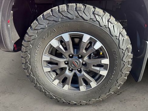 Used 2021 Nissan Titan PRO-4X w/ Pro-4x Convenience Package image 14