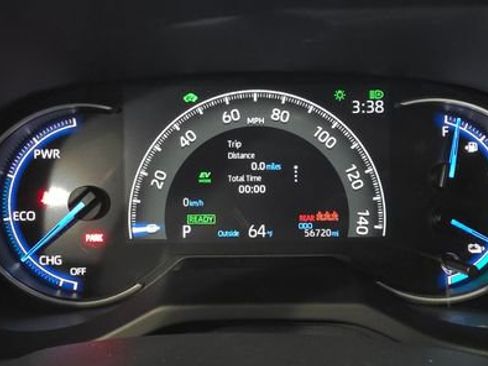 Used 2021 Toyota RAV4 SE image 19