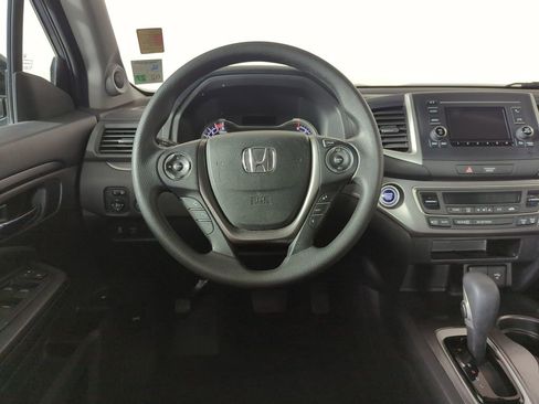 Used 2019 Honda Ridgeline Sport image 11