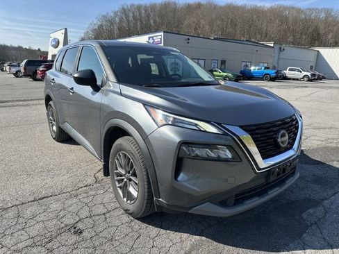 Used 2023 Nissan Rogue S image 11