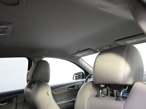 Used 2015 Chevrolet Traverse LT AWD/4WD image 17
