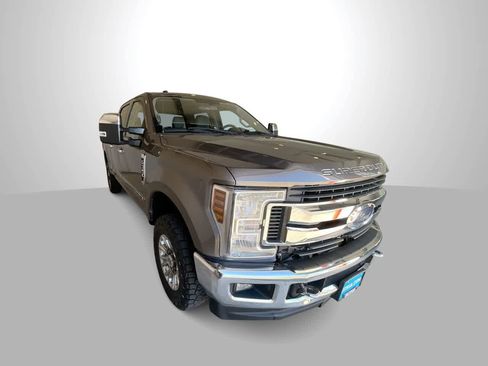 Used 2018 Ford F350 XLT w/ XLT Premium Package image 2