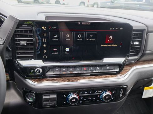 New 2026 GMC Sierra 1500 SLE AWD/4WD image 14