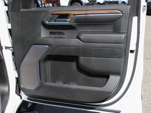 Used 2024 Chevrolet Silverado 1500 High Country image 41