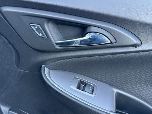 Used 2024 Chevrolet Malibu LT image 21