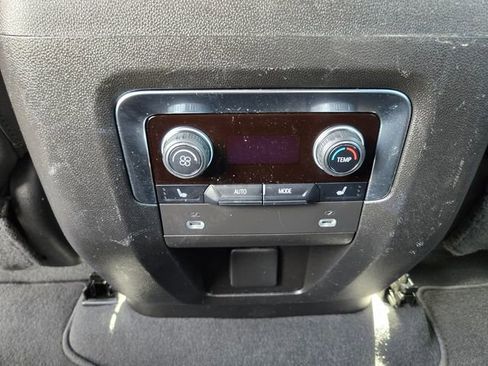 Used 2023 Chevrolet Suburban Premier AWD/4WD image 13