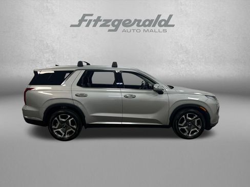 Used 2023 Hyundai Palisade Limited FWD image 8