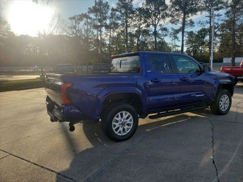 Certified 2025 Toyota Tacoma SR5 image 7