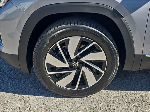 New 2026 Volkswagen Atlas SEL image 9