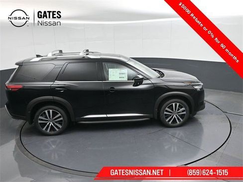 New 2025 Nissan Pathfinder Platinum image 53