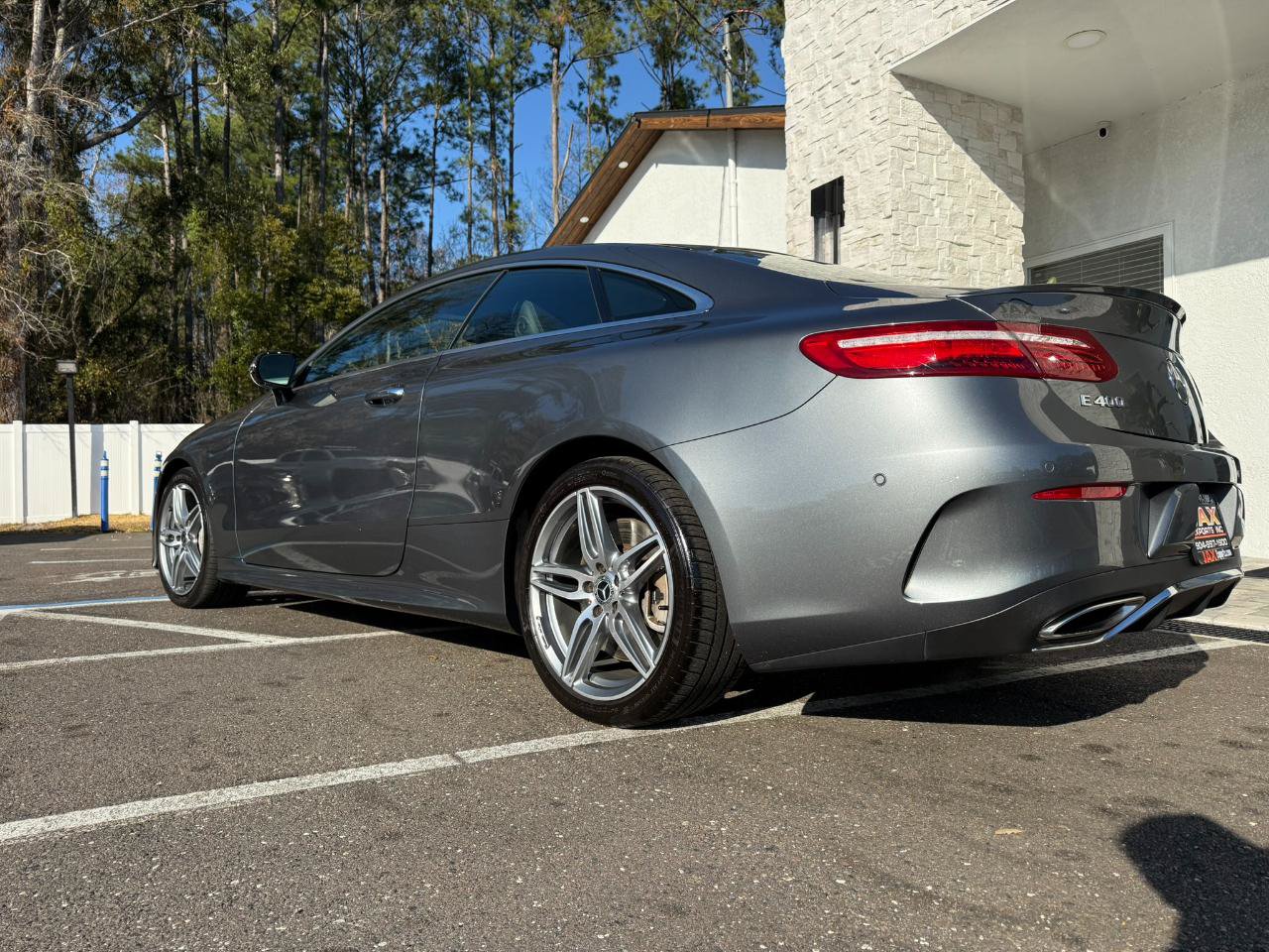 Used 2018 Mercedes-Benz E 400 Coupe image 3