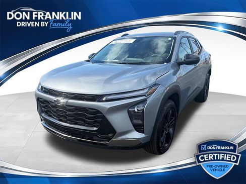 Used 2024 Chevrolet Trax ACTIV w/ Sunroof Package FWD image 1