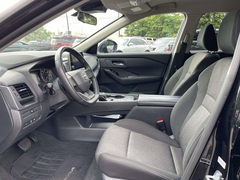 Used 2025 Nissan Rogue SV FWD image 15