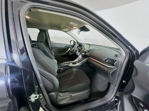 Used 2024 Mitsubishi Eclipse Cross LE image 29