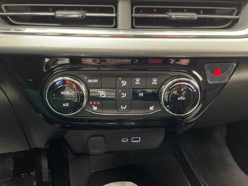 New 2026 Chevrolet Trax LT w/ Driver Confidence Package FWD image 6
