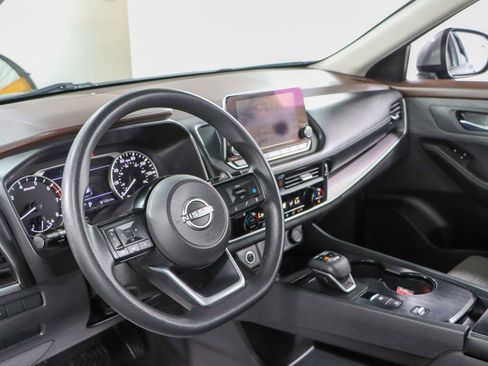 Used 2023 Nissan Rogue SV FWD image 22