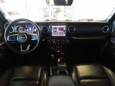 Used 2023 Jeep Wrangler Unlimited Sahara w/ Cold Weather Group image 5