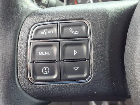 Used 2013 Jeep Wrangler Unlimited Sahara w/ Mopar Chrome Edition Group AWD/4WD image 27