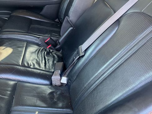 Used 2010 Lincoln MKT AWD image 10