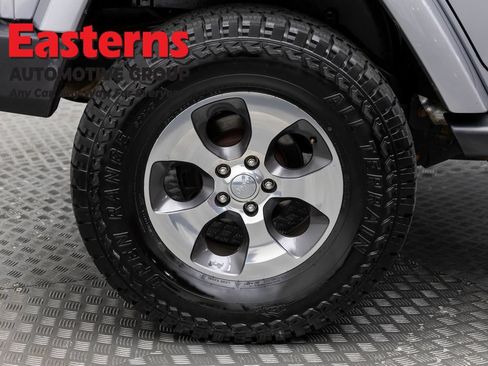 Used 2017 Jeep Wrangler Unlimited Sahara w/ Max Tow Package AWD/4WD image 32