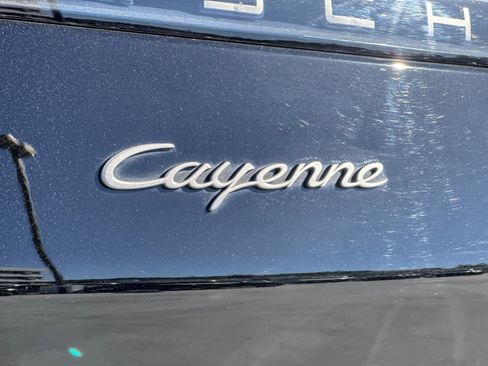Certified 2023 Porsche Cayenne Platinum Edition w/ Towing Package w/o Tow Ball AWD/4WD image 28
