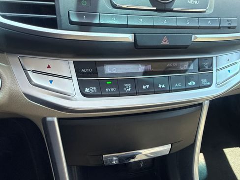 Used 2014 Honda Accord EX image 28