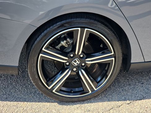 Used 2024 Honda Accord Sport image 32
