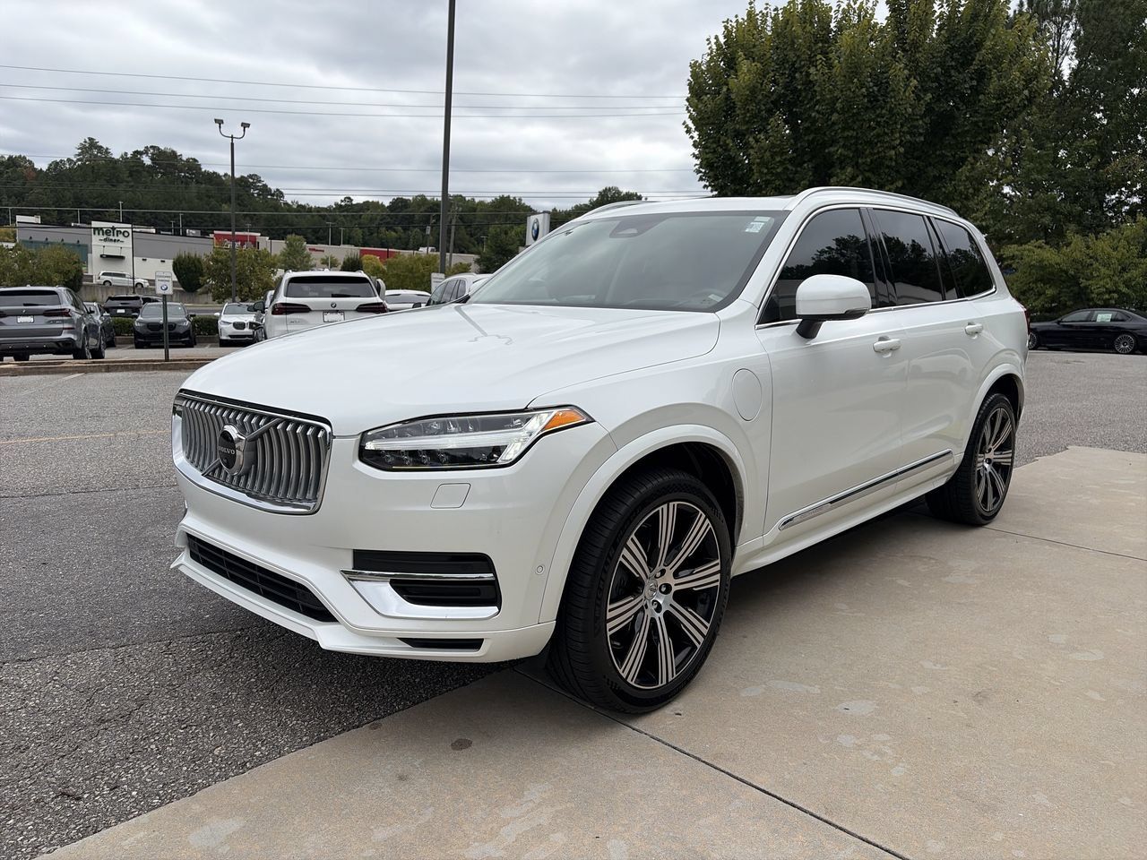 Used 2023 Volvo XC90 T8 Ultimate AWD/4WD image 4