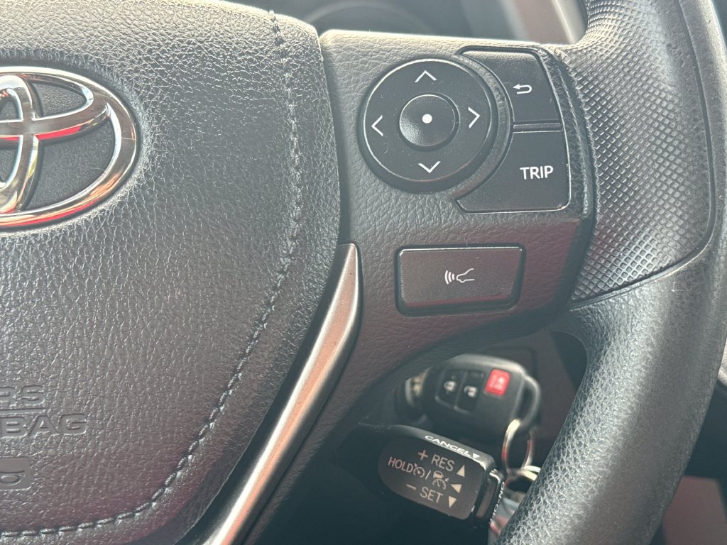 Used 2017 Toyota RAV4 LE w/ Carpet Mat Package AWD/4WD image 20