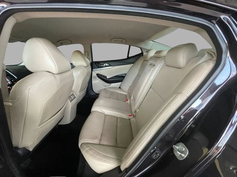 Used 2016 Nissan Maxima 3.5 SV FWD image 24