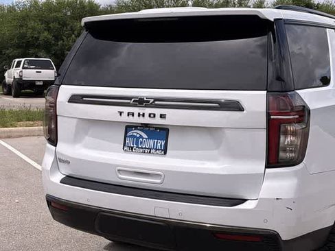 Used 2022 Chevrolet Tahoe Z71 w/ Z71 Off-Road Package AWD/4WD image 13