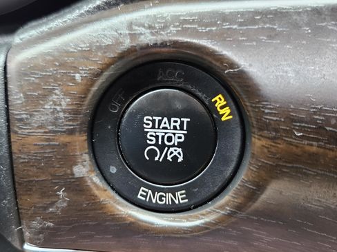 Used 2014 Jeep Grand Cherokee Limited image 30