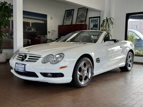 Used 2005 Mercedes-Benz SL 500 image 2