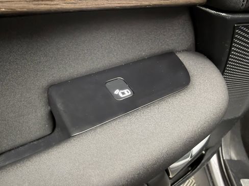 Used 2020 Land Rover Discovery HSE AWD/4WD image 42