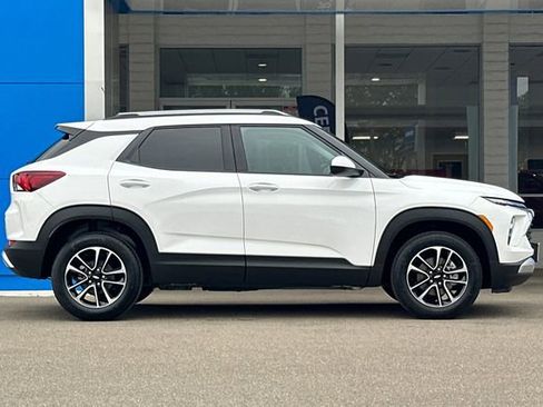 New 2026 Chevrolet TrailBlazer LT w/ Convenience Package AWD/4WD image 4