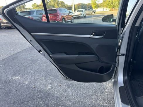 Used 2020 Hyundai Elantra SEL w/ Cargo Package (C1) image 14