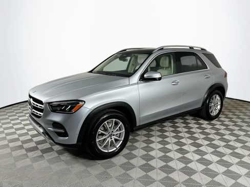 Used 2024 Mercedes-Benz GLE 350 4MATIC image 3