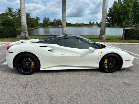 Used 2017 Ferrari 488 Spider RWD image 7