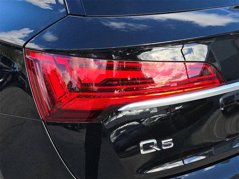 Used 2023 Audi Q5 2.0T Premium image 38