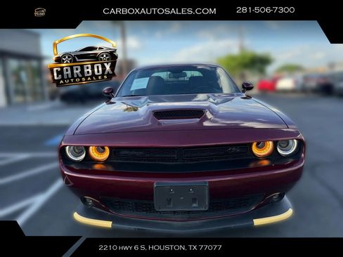 Used 2023 Dodge Challenger R/T w/ Plus Package RWD image 8