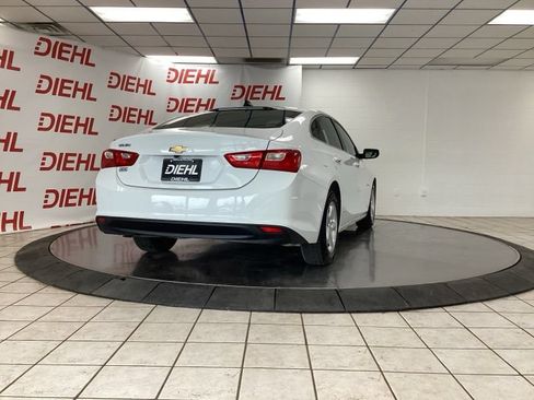 Used 2018 Chevrolet Malibu LS FWD image 7