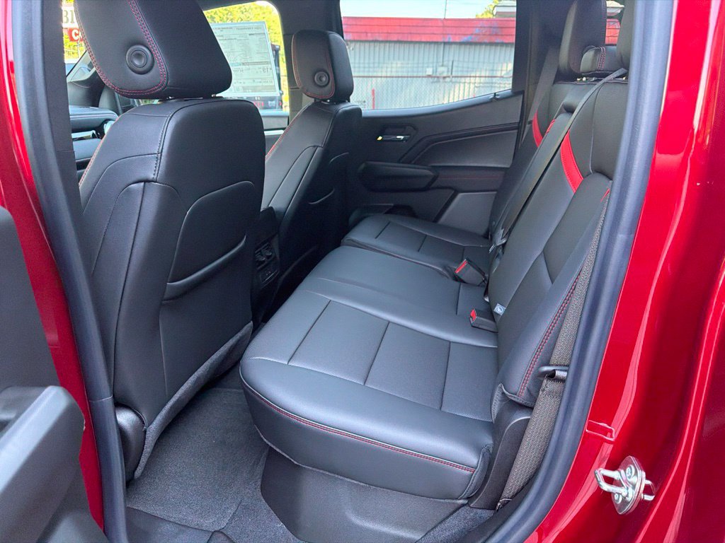 New 2026 Chevrolet Colorado Z71 w/ Technology Package AWD/4WD image 12