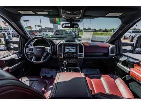 Used 2018 Ford F150 Platinum w/ Equipment Group 701A Luxury AWD/4WD image 10