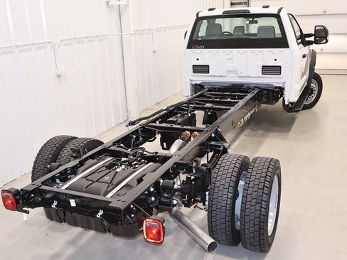 New 2026 Ford F550 4x4 Regular Cab Super Duty image 26
