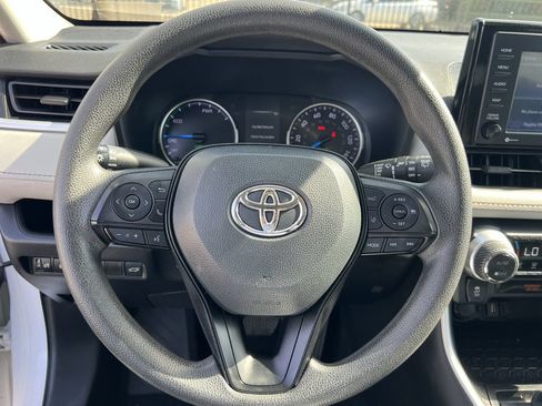 Used 2022 Toyota RAV4 XLE w/ Convenience Package AWD/4WD image 7