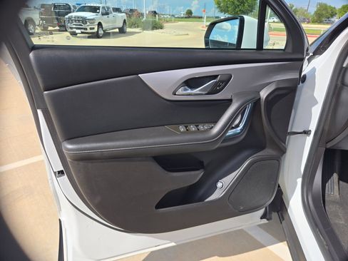 Used 2024 Chevrolet Blazer LT FWD image 12
