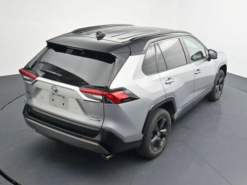 Used 2019 Toyota RAV4 XSE w/ XSE Weather Package AWD/4WD image 15