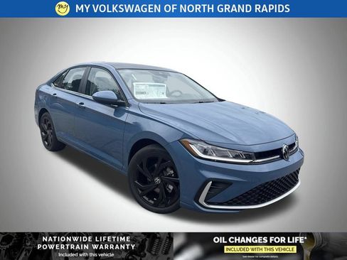 New 2026 Volkswagen Jetta SE FWD image 3