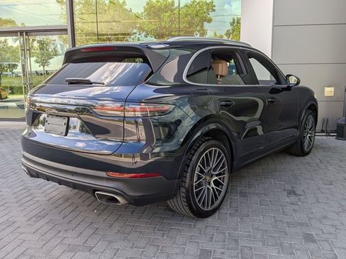 Used 2023 Porsche Cayenne Platinum Edition AWD/4WD image 5